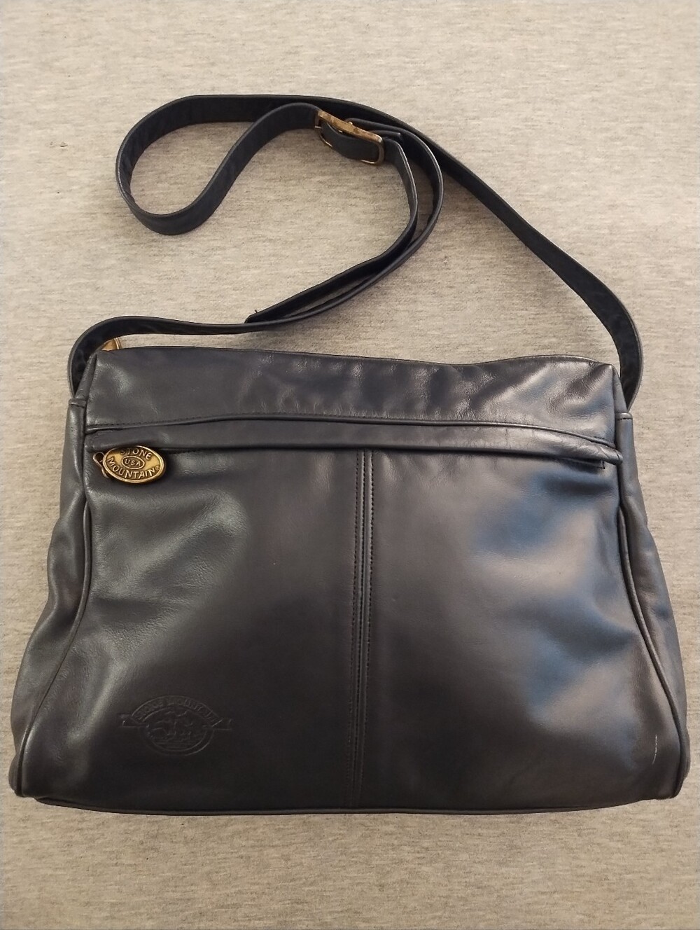 Vintage Stone Mountain Navy Leather Shoulder Bag Purse Crossbody Adustable Strap